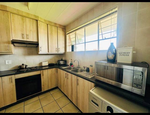 2 BEDROOM TOWNHOUSE FOR SALE IN VERWOERDPARK